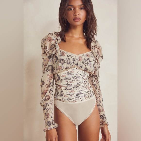 Free People Brunch Date Floral Print Bodysuit Size Medium Ivory NWT - Picture 4 of 14